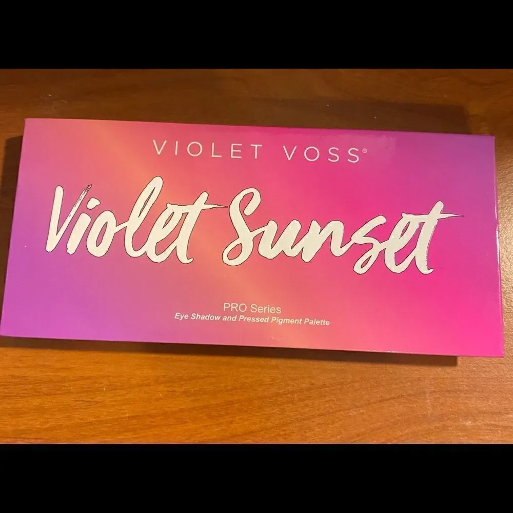 Violet Voss this eyeshadow